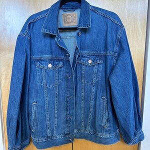 Gap x Doên denim jacket